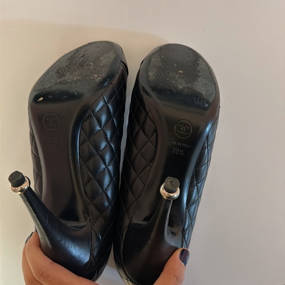 Chanel classic black pumps - Picture 6 of 7